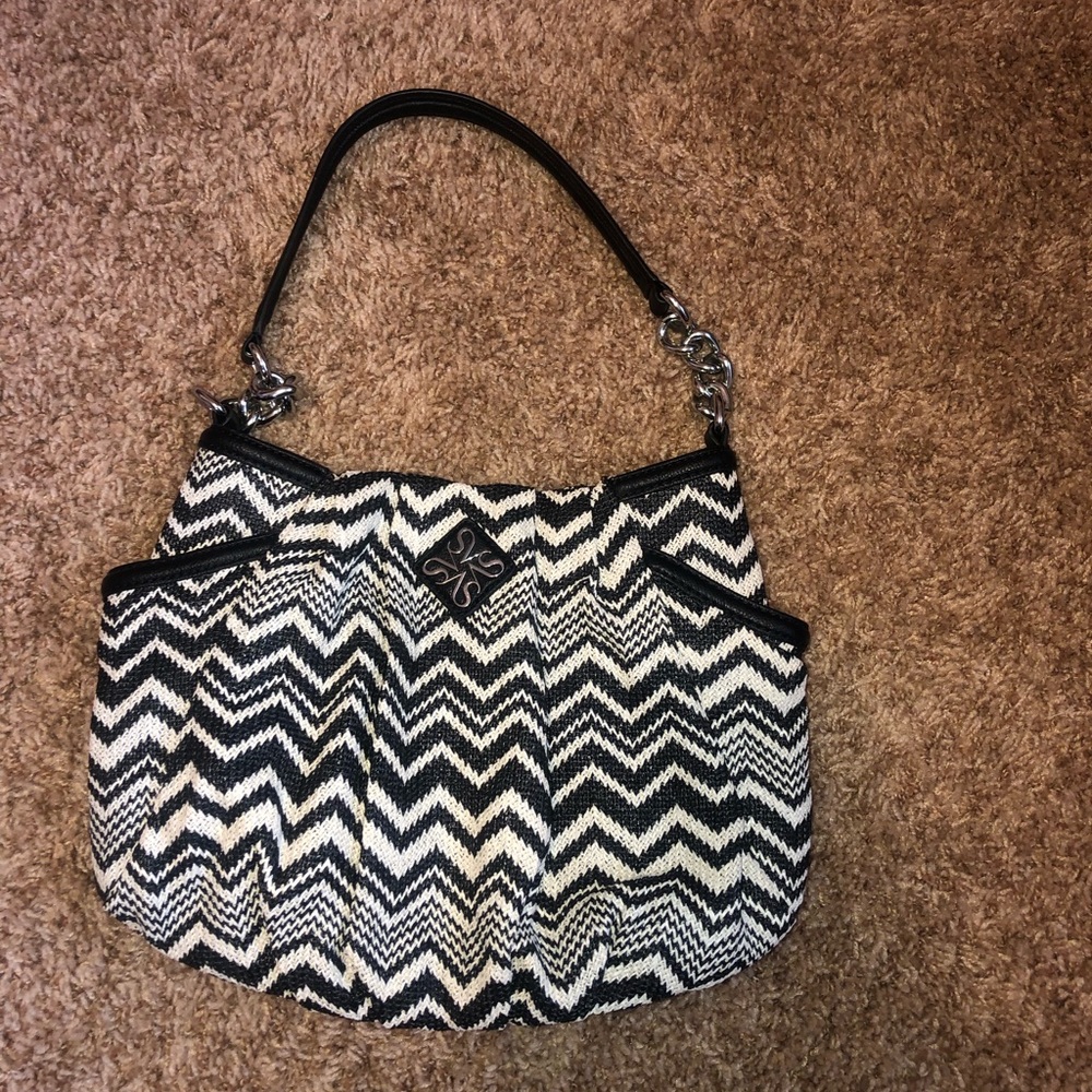 Black/white Simply Vera purse, PERFECT condition